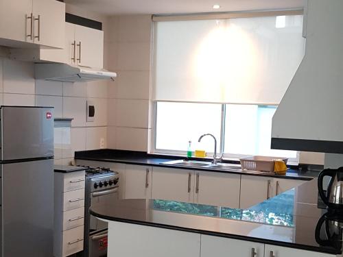 2D con patio y parrillero privado en Calacoto