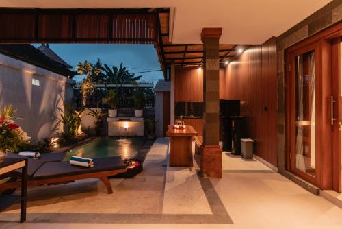 Φωτογραφία από το άλμπουμ του Grand Mesari Bona Villa σε Blahbatu