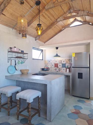 Η κουζίνα ή μικρή κουζίνα στο Casita Baja Beans Purple