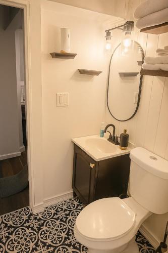 Gallery image of Bright & Stylish Guest Suite with Modern Comforts in Selden
