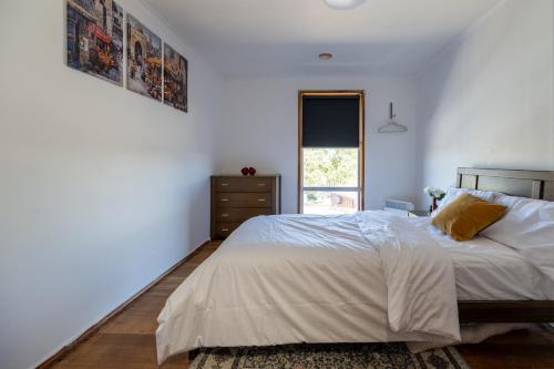 Postel nebo postele na pokoji v ubytování Room with King Single bed