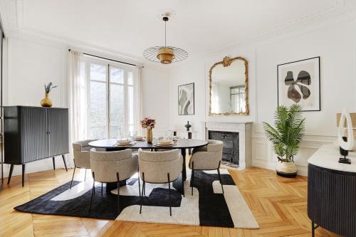 Chic & spacious 2BDR - 4P - Av Suffren TOUR EIFFEL