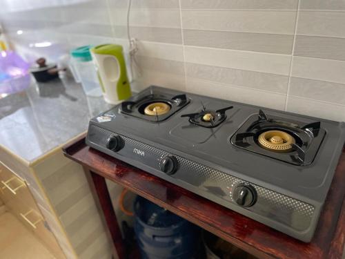 Kuchyň nebo kuchyňský kout v ubytování Fahari House