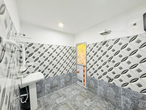 Koupelna v ubytování Sigiri Thaniya Villa