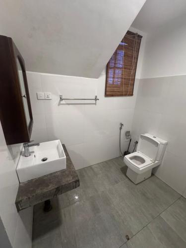 Koupelna v ubytování Coastal Cloud Surf - Walk To Dewata Beach