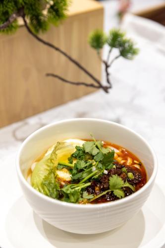 Φαγητό σε αυτό το διαμέρισμα ή κάπου εκεί κοντά