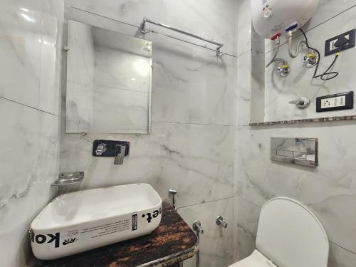 Ένα μπάνιο στο Hotel The Yuvaan BnB-Near New Delhi Railway