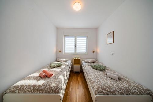 Flex SelfCheckIns 191 - Zagreb - 2 Bedrooms - Parking - Loggia
