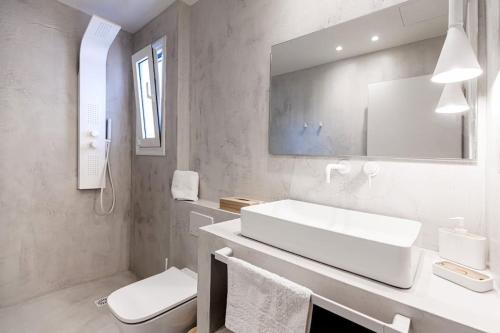 Stylish acropolis view apartment