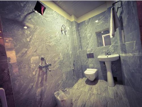 Ένα μπάνιο στο Richa Garden