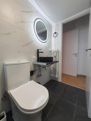 Acropolis Penthouse - 100Mbps Internet Connection