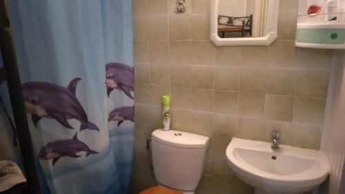 Koupelna v ubytování Studio chaleureux à Saint François – 20 m² avec terrasse