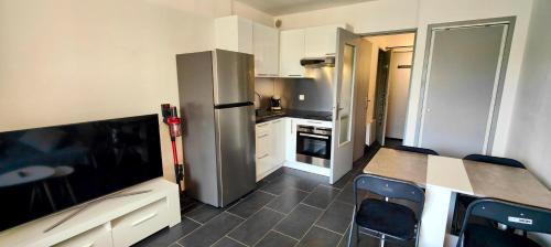 Foto dalla galleria di Apt with balcony near downtown Fréjus a Fréjus