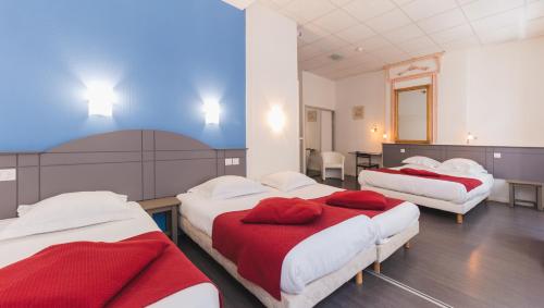 Postel nebo postele na pokoji v ubytování Hotel Christian