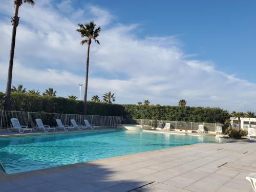 CAP HERMES 312, T2,3, 40m2 clim, parking, piscine
