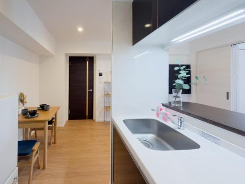 Asakusa 601 Quad Room