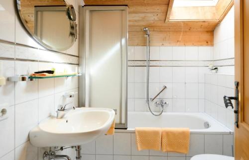 Ένα μπάνιο στο Fackler Apartments am Tegernsee