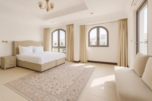 BLVD Beach House photo 2
