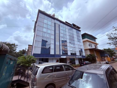 Gallery image of Hotel Arya Residency Rabale in Airoli