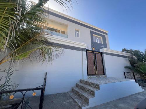 Fotografie z fotogalerie ubytování Palm and wave v destinaci Ţīwī