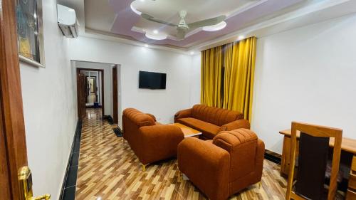 BohiconにあるReine Hôtelのギャラリーの写真