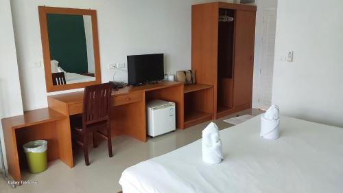 Afbeelding uit fotogalerij van Noah's Ark Pool Residence and Villas in Nathon Bay