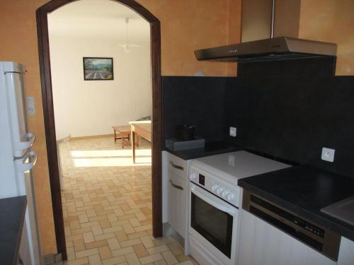 Η κουζίνα ή μικρή κουζίνα στο Gite de l'hirondelle