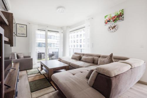 Urban Hideaway with Terrace & Garage