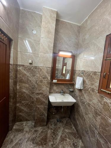 Koupelna v ubytování The Ashoka Tiger