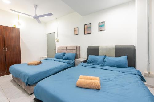 Postel nebo postele na pokoji v ubytování PD Corner Lot 5R3BR 16pax Pool Homestay 5min to Beach