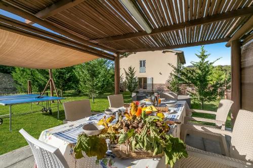 Κήπος έξω από το Lovely Home Margherita Private Pool&Green - Happy Rentals