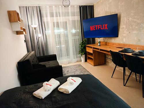Axiom Suites - Zenith II - Netflix, HBO, Champagne