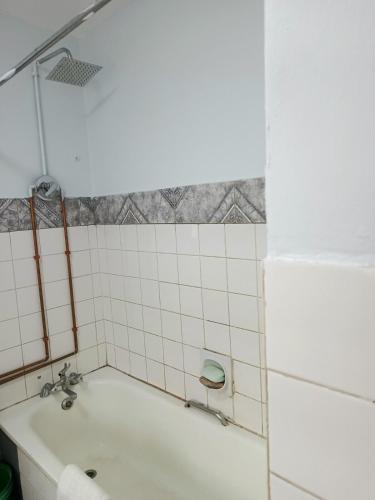 Koupelna v ubytování EcoCity Lodge