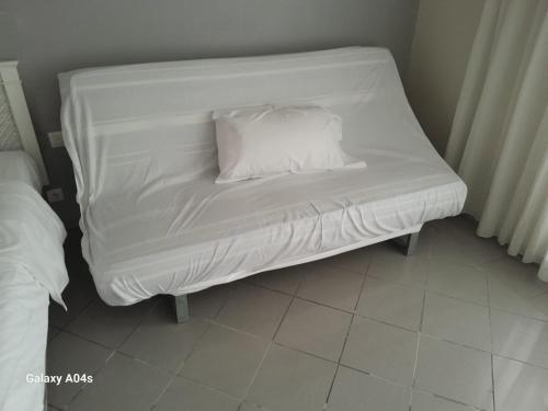 Postel nebo postele na pokoji v ubytování Résidence Vieille tour beach front senior access