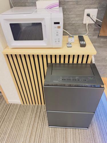 HANA Kyobashi 2nd floor newly renovated 3 minutes to station - direct to Kyoto, Nara, Kansai Airport, Umeda, Osaka