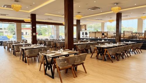 Restaurace v ubytování The Grand Omkara Hotel & Resorts