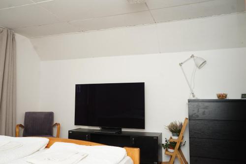 Gallery image of Upstairs include bedroom, and living room in Hyvinkää