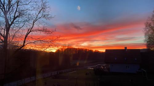 Lever ou coucher de soleil vu de l'appartement ou à proximité