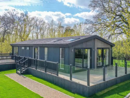 Gallery image of Isca Lodge - With Decking in Nawton