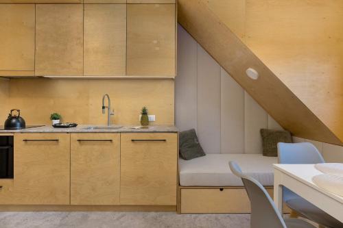 Waterlane Vintage Apartament Blisko Stoczni Gdanskiej by Noclegi Renters