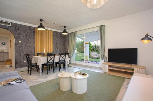 Bright Garden Puerto Banús by Rent Me