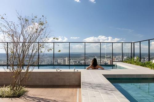 Bazén v ubytování Luxuoso Estúdio London - St Oeste - ID Vida Urbana nebo v jeho okolí