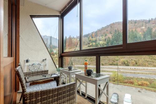 Le Cocoon de Belle Hutte sous les sapins