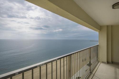 Apartamento en primera línea con espectaculares vistas al mar