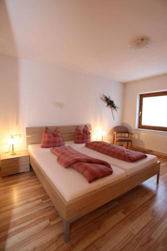 Postel nebo postele na pokoji v ubytování Ferienwohnung Krug