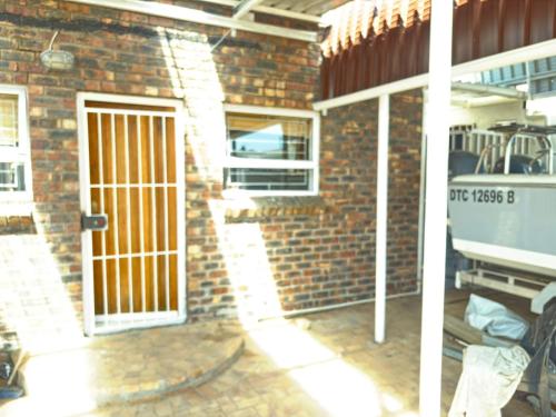 Ảnh trong thư viện ảnh của 2 Elwyn Road 