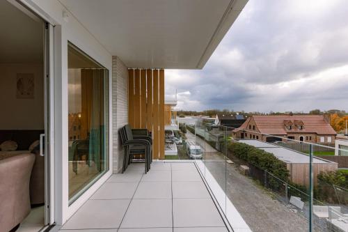 Μπαλκόνι ή βεράντα στο Balcony Beach & Pool Access Family-Friendly Stay