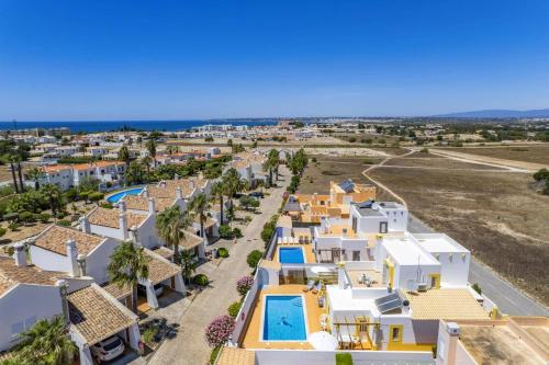 Villa Algarhb by Villa Plus