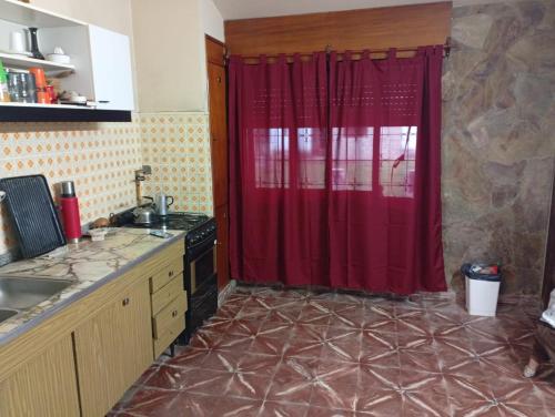 Kuchyň nebo kuchyňský kout v ubytování La Casita de Romeo