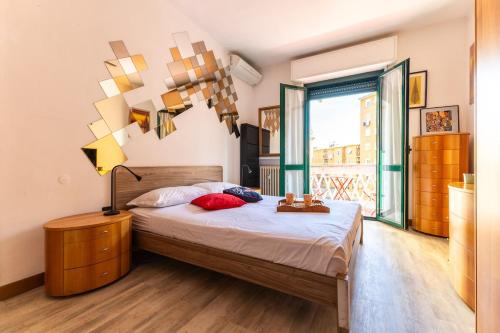 HOST4U - The House Of The Rising Sun, Apartment in Milan City